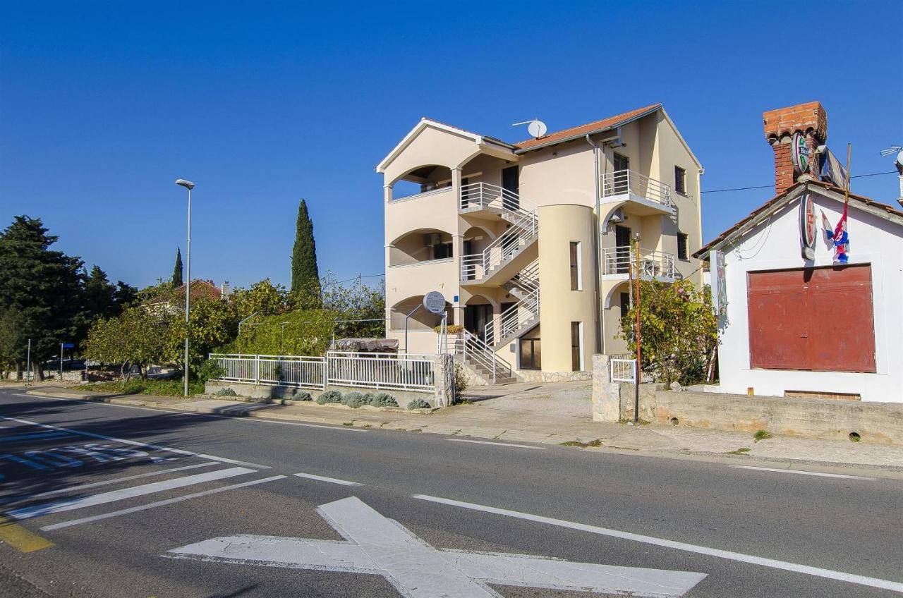 Apartments Marko Drage Bagian luar foto