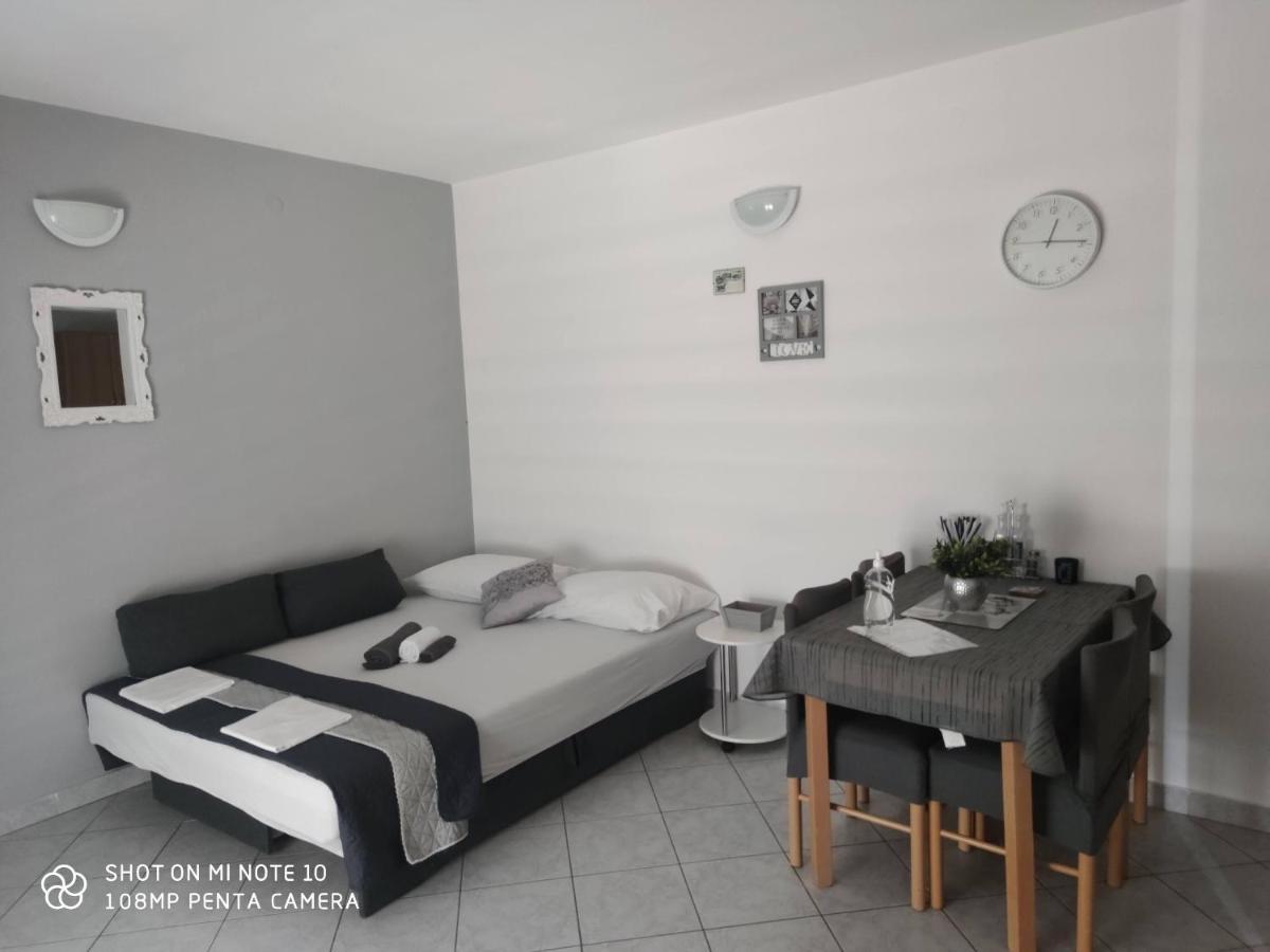 Apartments Marko Drage Bagian luar foto